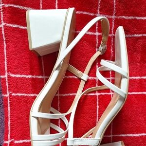 Elegant White Strappy Women's Sandals